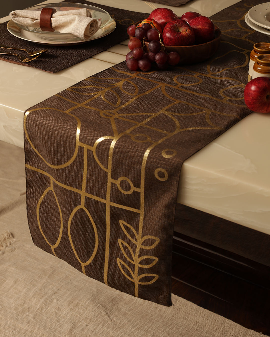 Opulent Vines Runner