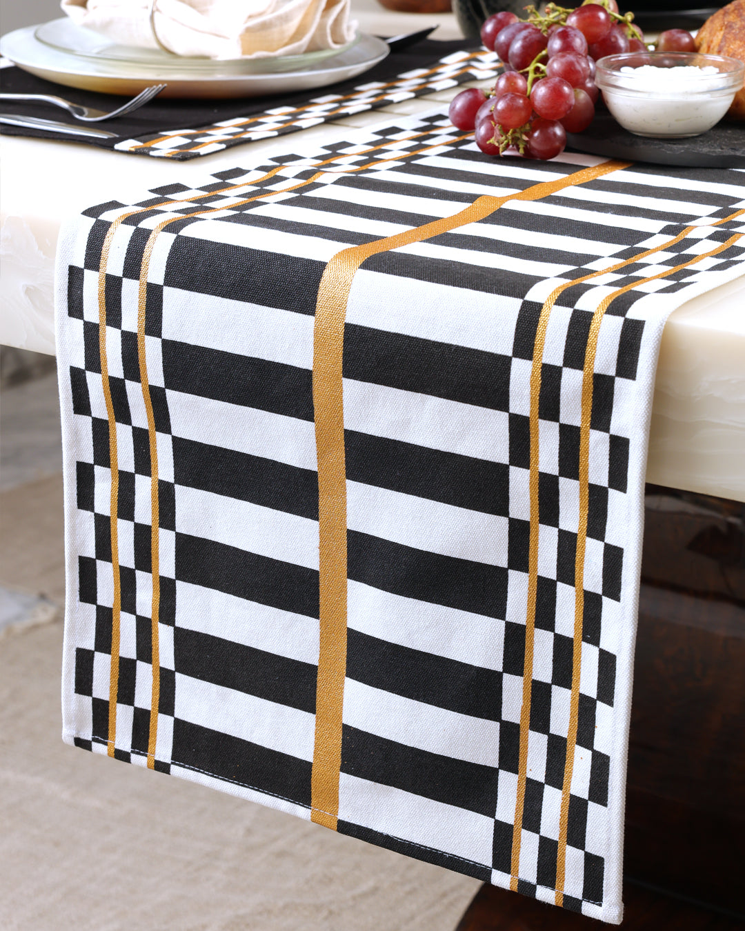 CHECKERED