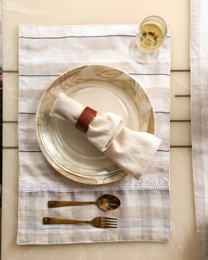DAINTY LINEN