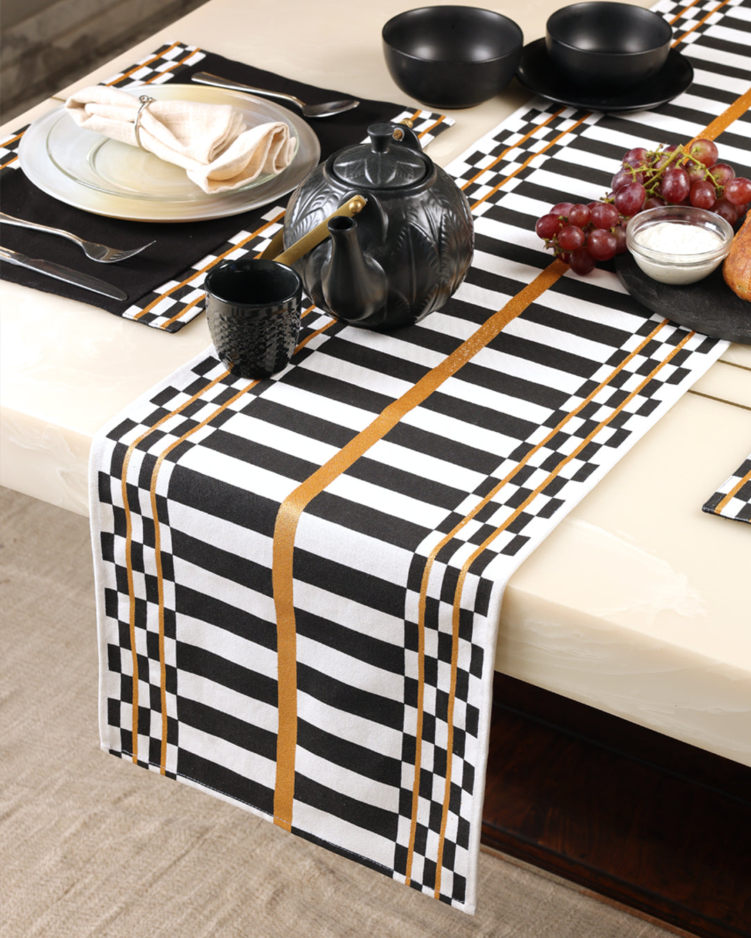 CHECKERED