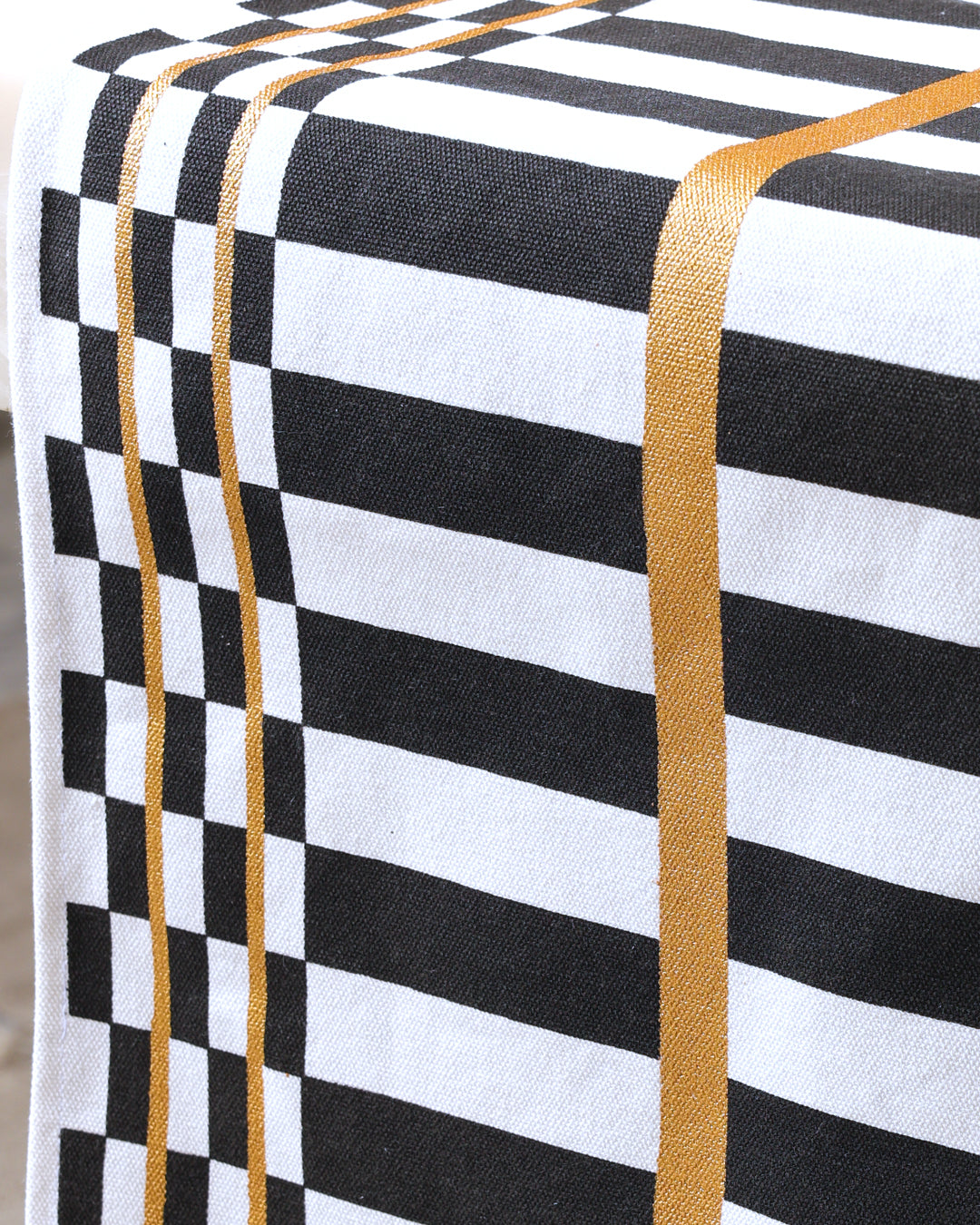 CHECKERED