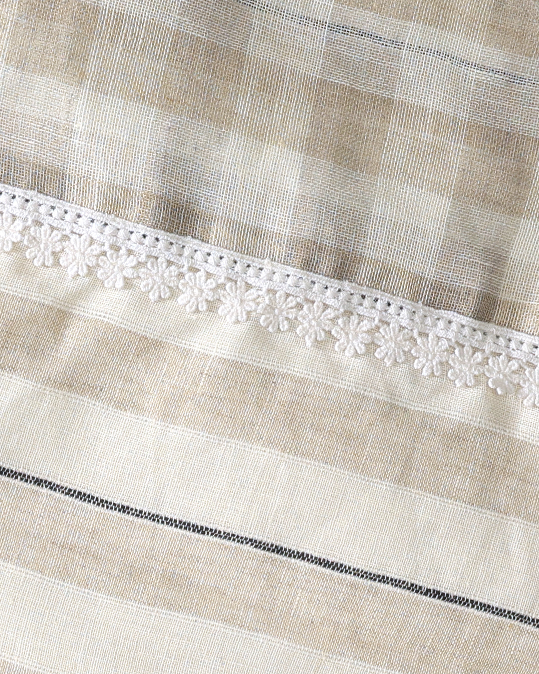 DAINTY LINEN